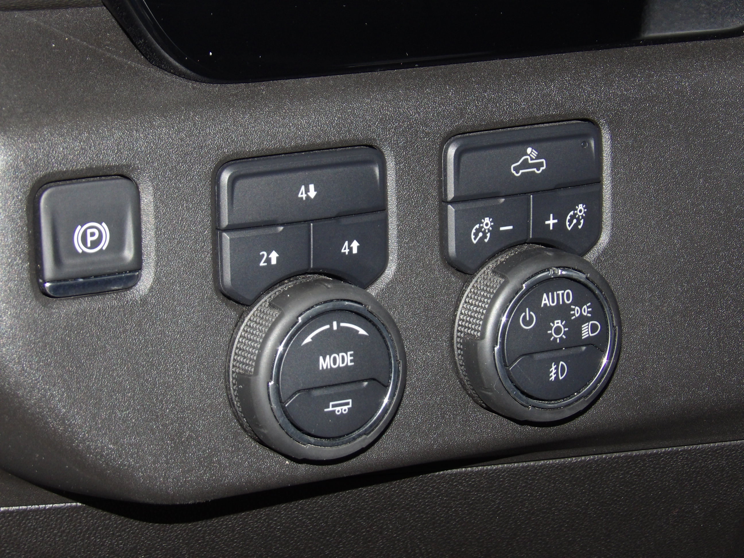 Used 2025 Chevrolet Silverado 2500 4x4 Crew Cab LT image 28