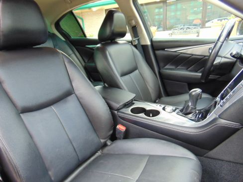 Used 2017 INFINITI Q50 2.0t image 25
