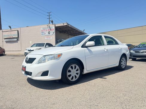 Used 2009 Toyota Corolla LE FWD image 3