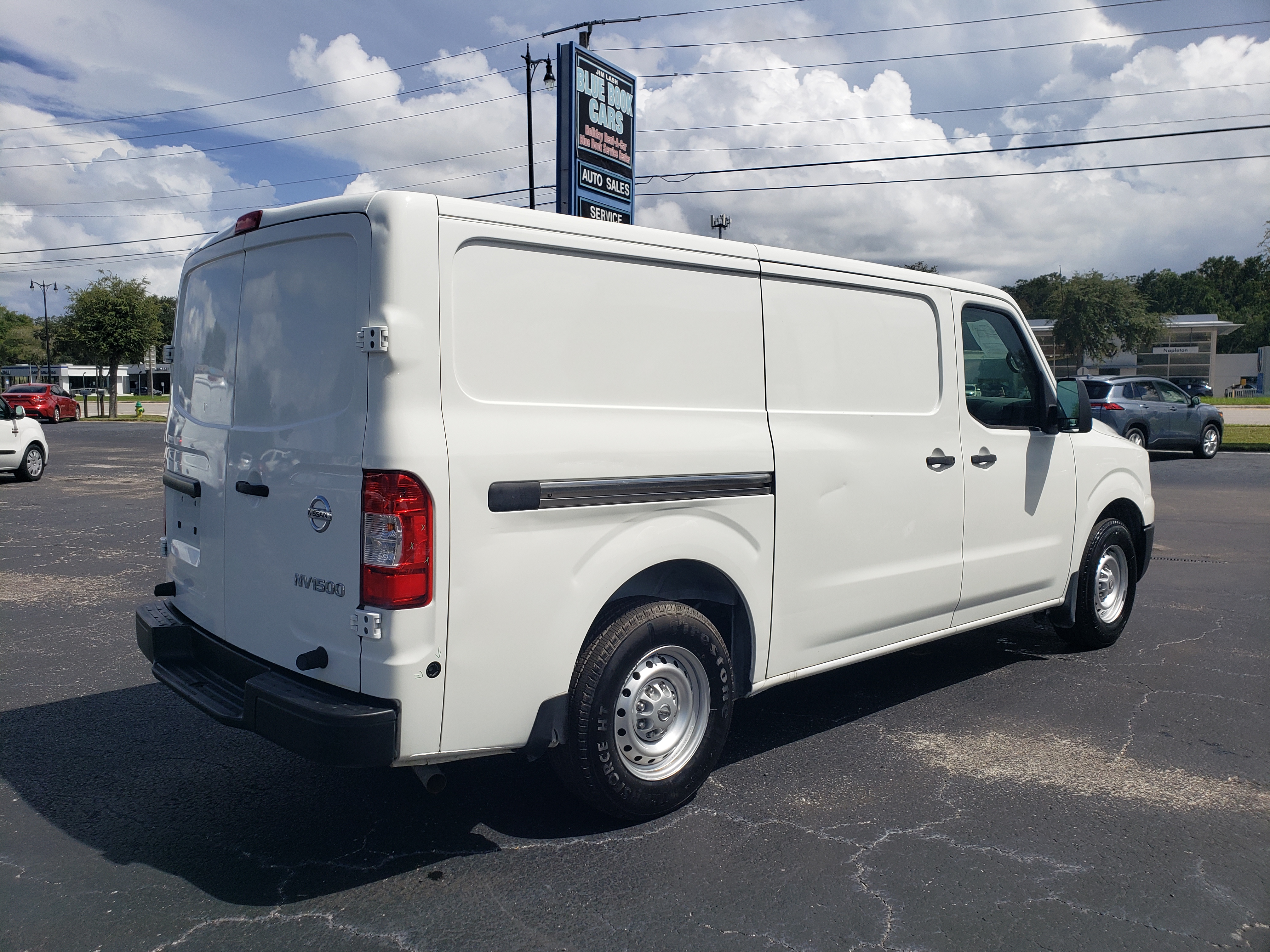 Used 2020 Nissan NV 1500 S RWD image 5
