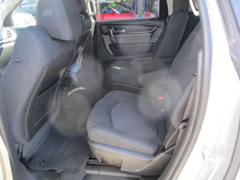 Used 2013 Chevrolet Traverse LT image 20