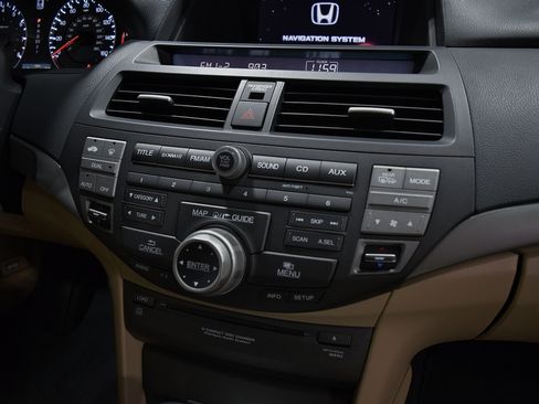 Used 2008 Honda Accord EX-L Coupe image 28