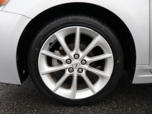 Used 2013 Lexus CT 200h Premium image 33