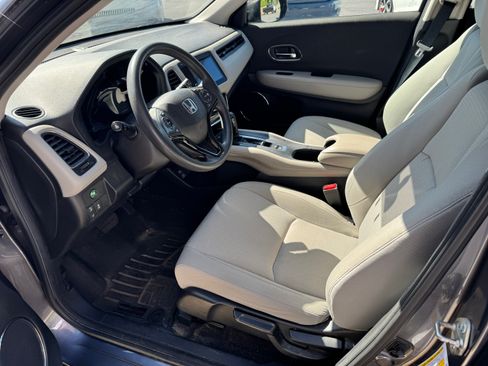 Used 2019 Honda HR-V EX image 7