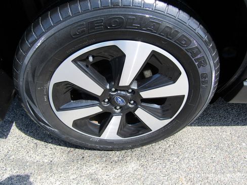 Used 2018 Subaru Forester 2.5i Premium image 12