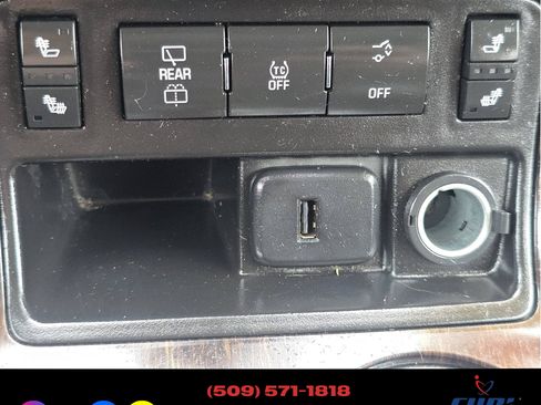 Used 2016 Chevrolet Traverse LT image 11