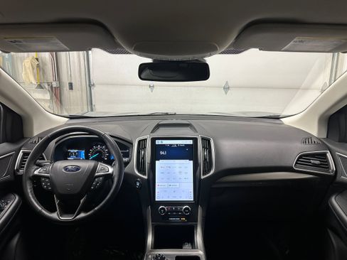 Certified 2024 Ford Edge SEL image 2