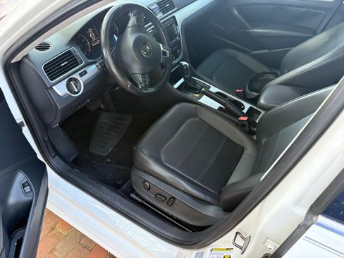 Used 2013 Volkswagen Passat 2.5 SE image 6