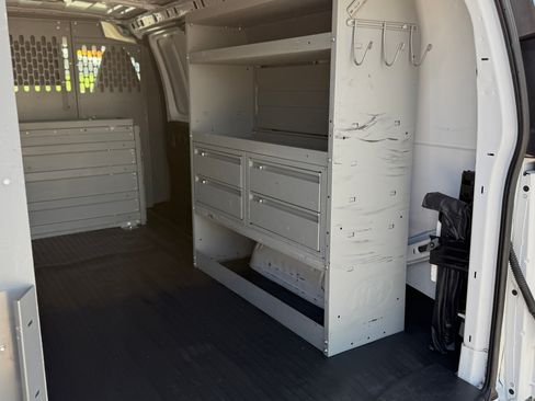 Used 2021 Chevrolet Express 3500 image 6