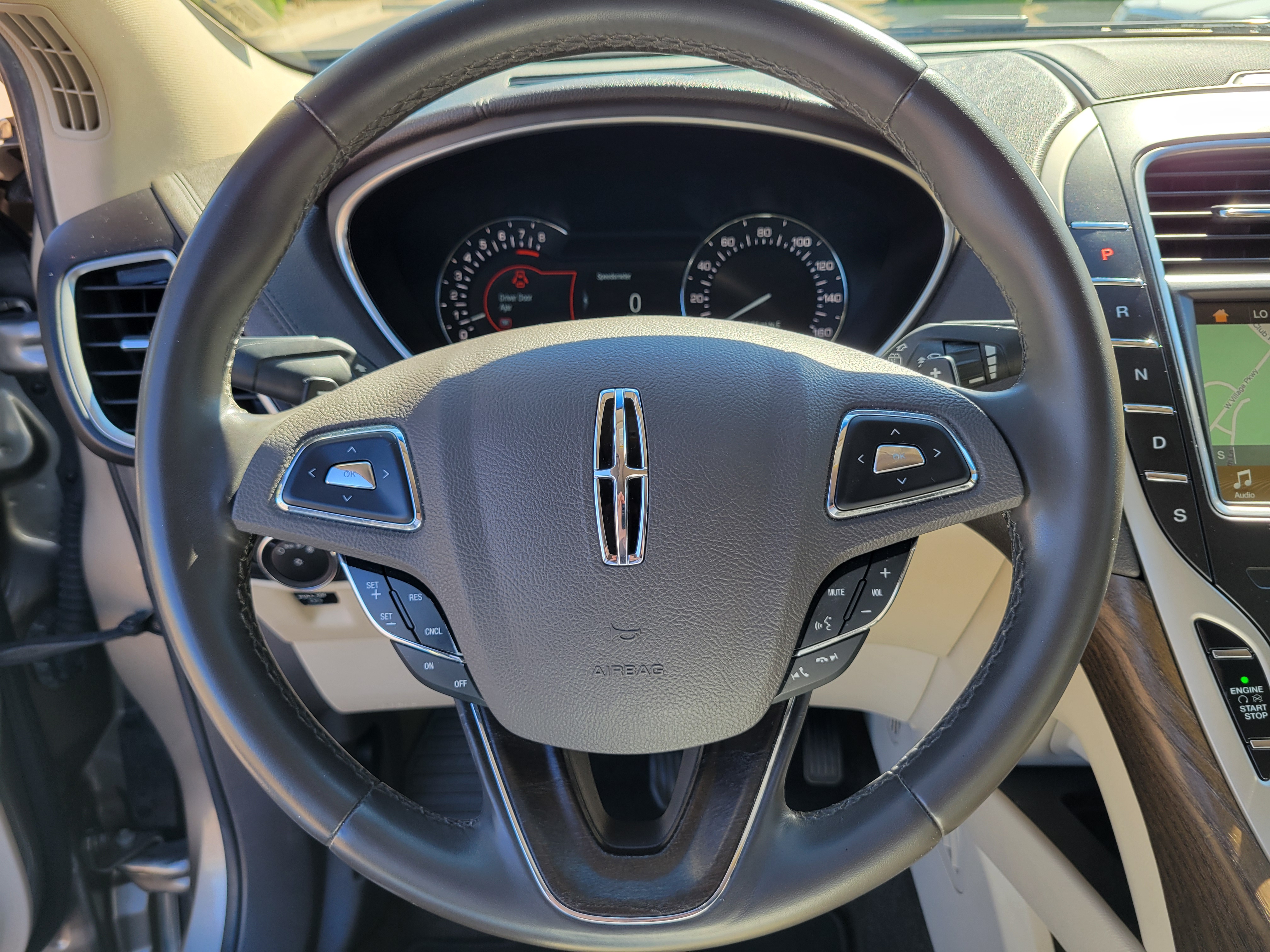 Used 2017 Lincoln MKX FWD Reserve image 22