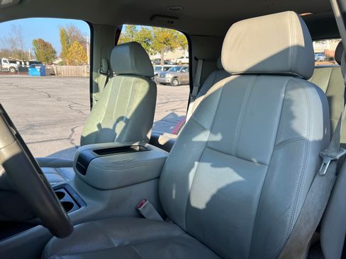 Used 2008 Chevrolet Tahoe LT image 16