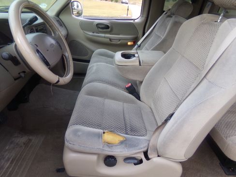 Used 2001 Ford F150 XLT image 10