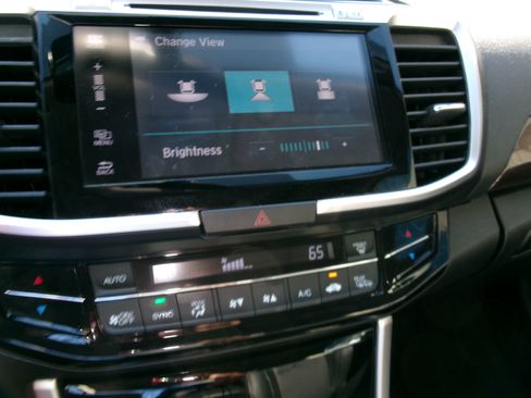 Used 2017 Honda Accord EX-L image 17