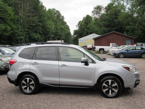 Used 2018 Subaru Forester 2.5i Premium image 18