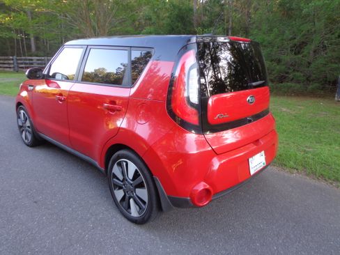 Used 2015 Kia Soul ! w/ SUN & SOUND PACKAGE FWD image 4