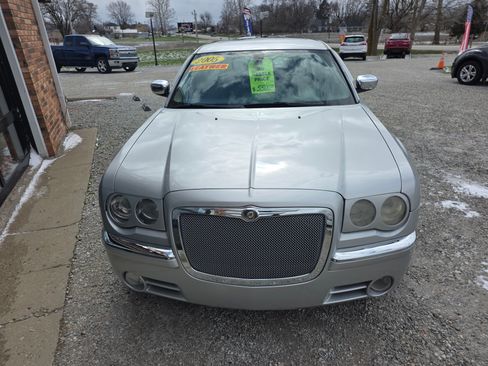 Used 2005 Chrysler 300 C image 3