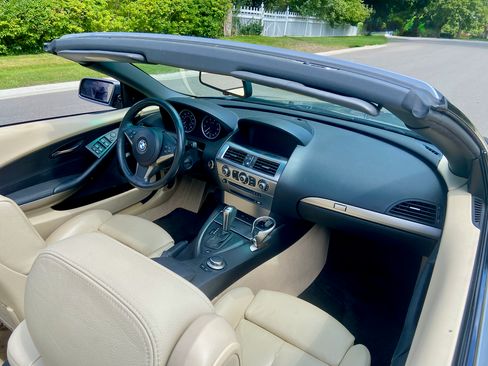 Used 2006 BMW 650i Convertible RWD image 26