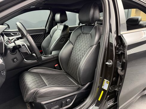 Used 2019 Genesis G70 3.3T Advanced image 29