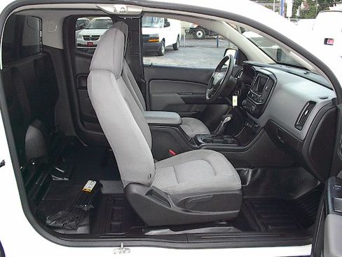 Used 2022 Chevrolet Colorado W/T image 13