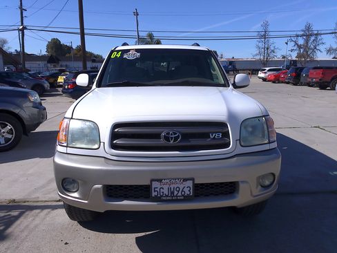 Used 2004 Toyota Sequoia SR5 image 5