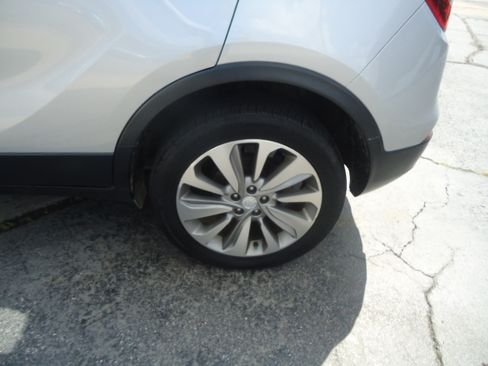 Used 2019 Buick Encore AWD Preferred image 5