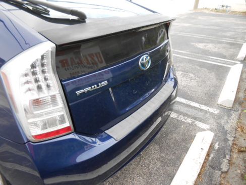 Used 2011 Toyota Prius III Hatchback 4D FWD image 21