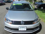 Used 2016 Volkswagen Jetta SE image 3