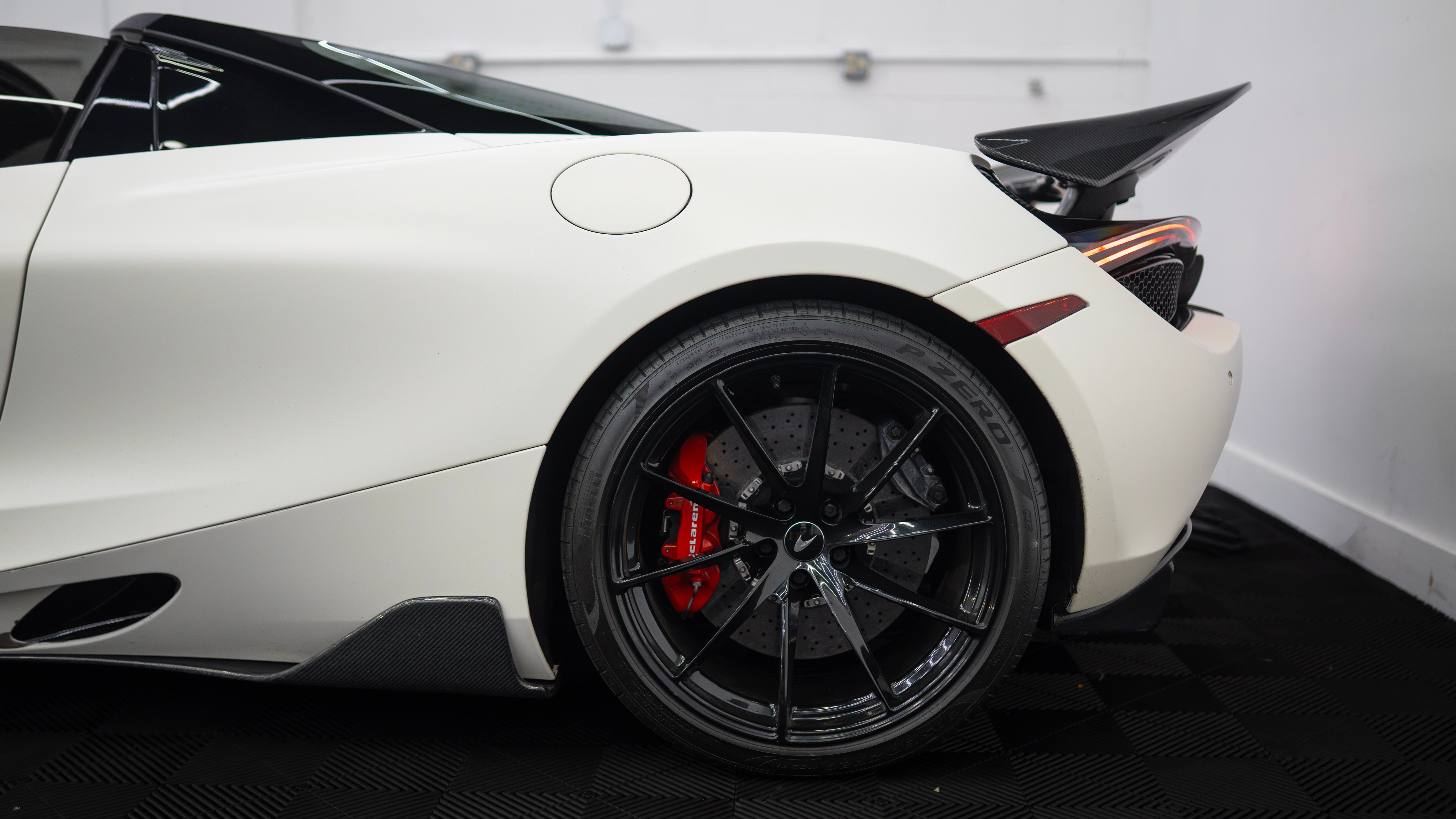 Used 2020 McLaren 720S Spider RWD image 10