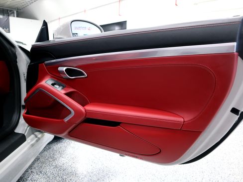 Used 2024 Porsche 718 Boxster GTS image 32