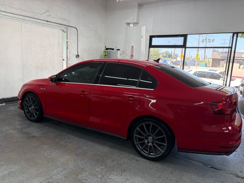 Used 2017 Volkswagen Jetta GLI SE Sedan FWD image 4