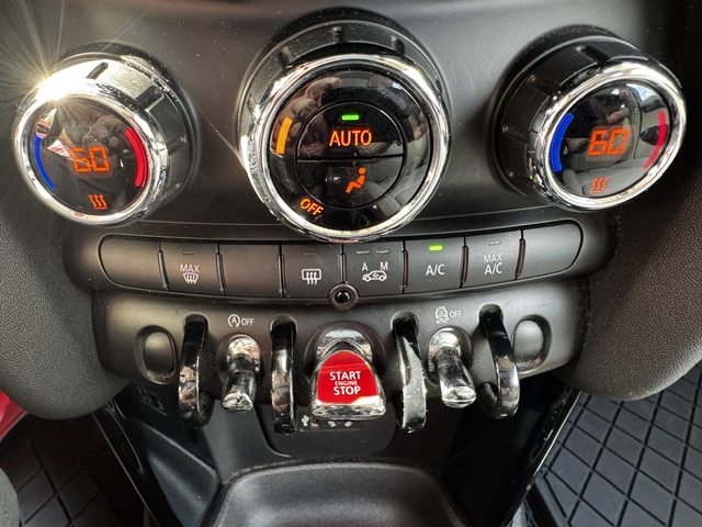 Used 2017 MINI Cooper S 4-Door Hardtop FWD image 25
