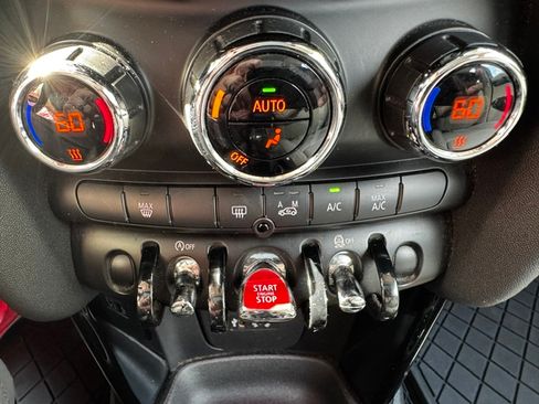 Used 2017 MINI Cooper S 4-Door Hardtop FWD image 25