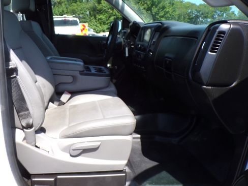 Used 2018 Chevrolet Silverado 1500 image 11