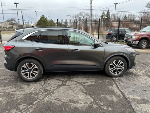Used 2020 Ford Escape SEL image 7