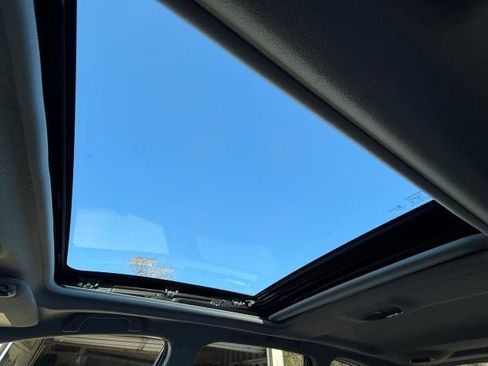 Used 2016 Subaru Forester 2.5i Premium image 11