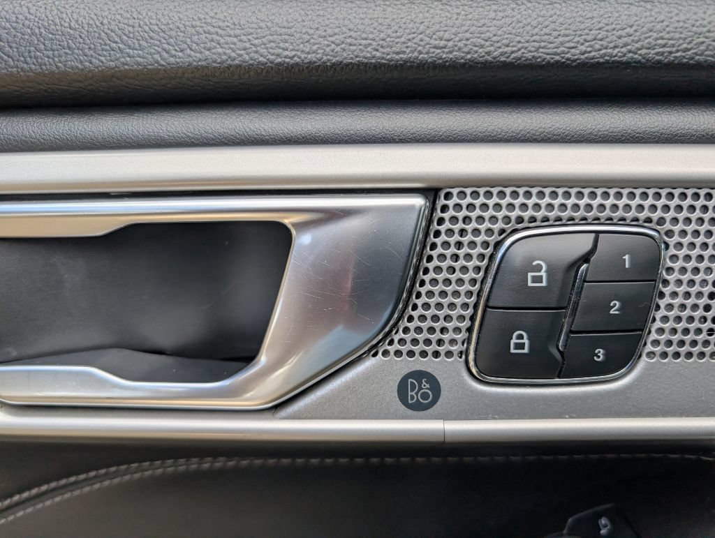 Used 2021 Ford Explorer Limited RWD image 17