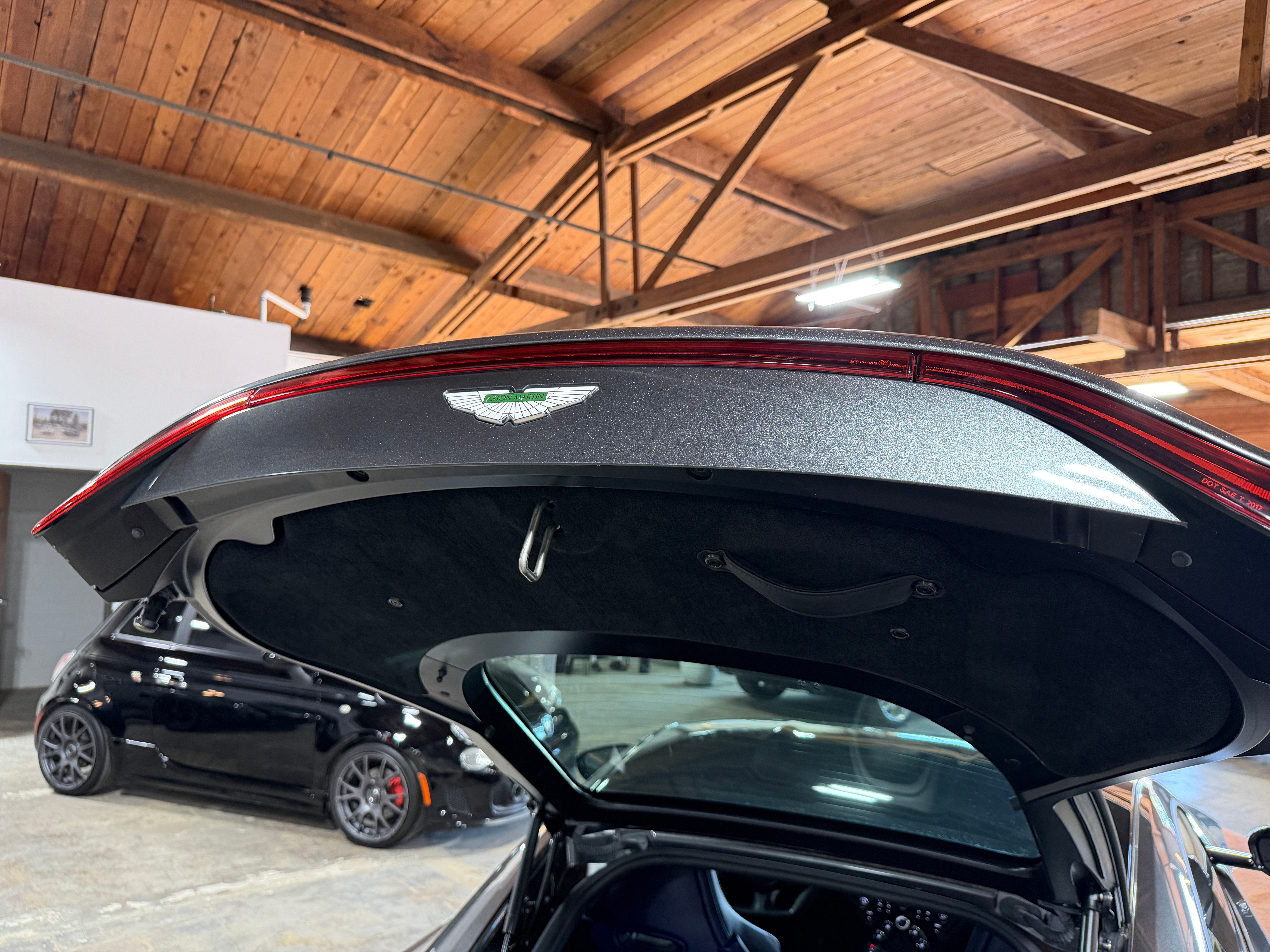 Used 2019 Aston Martin V8 Vantage Coupe RWD image 24