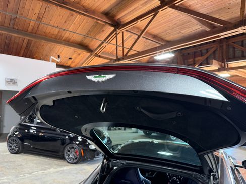 Used 2019 Aston Martin V8 Vantage Coupe RWD image 24