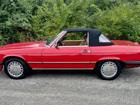 Used 1988 Mercedes-Benz 560 SL UNAVAIL image 6