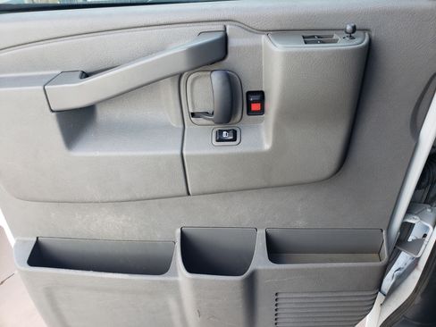 Used 2020 Chevrolet Express 2500 image 14