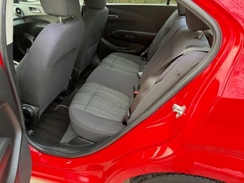 Used 2012 Chevrolet Sonic LT image 10