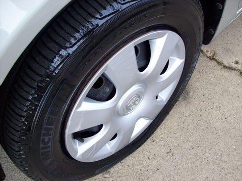 Used 2003 Toyota Camry LE Sedan FWD image 16