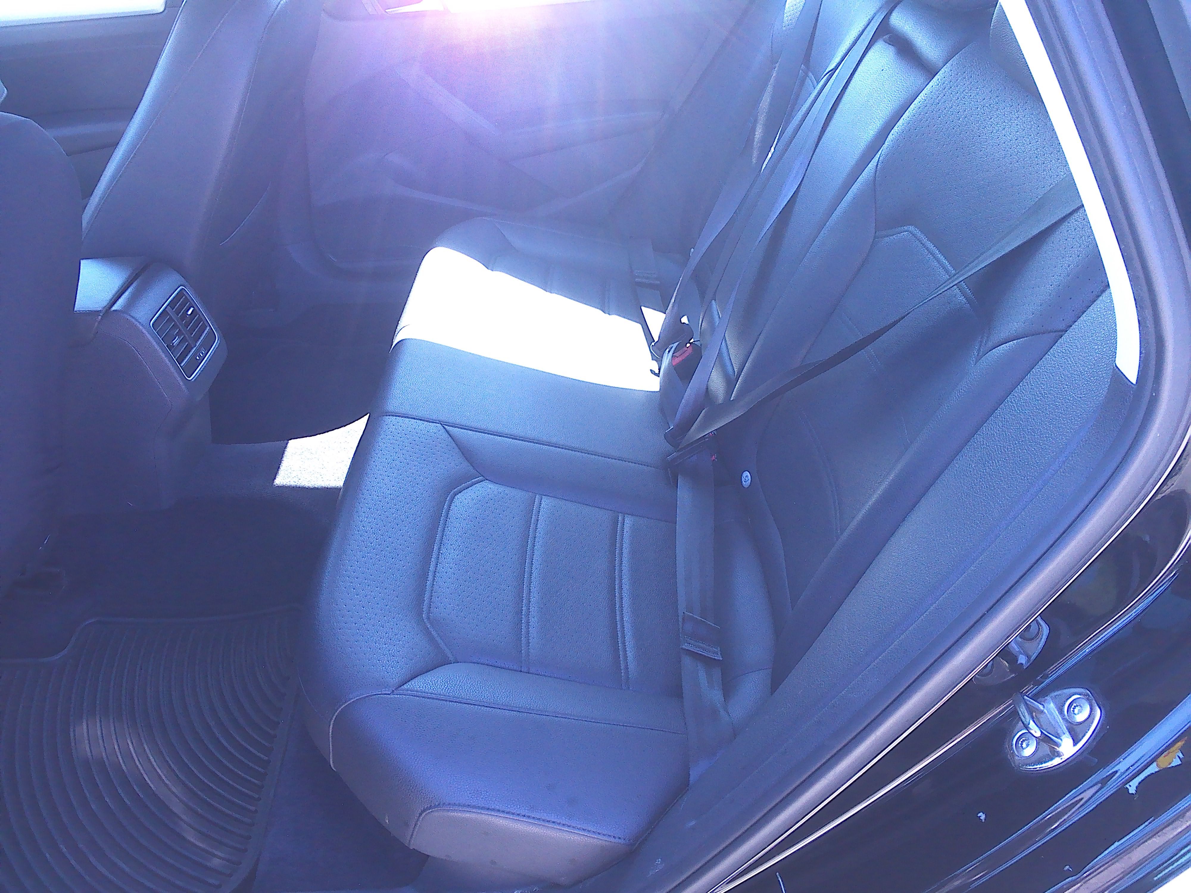 Used 2013 Volkswagen Passat SE FWD image 8