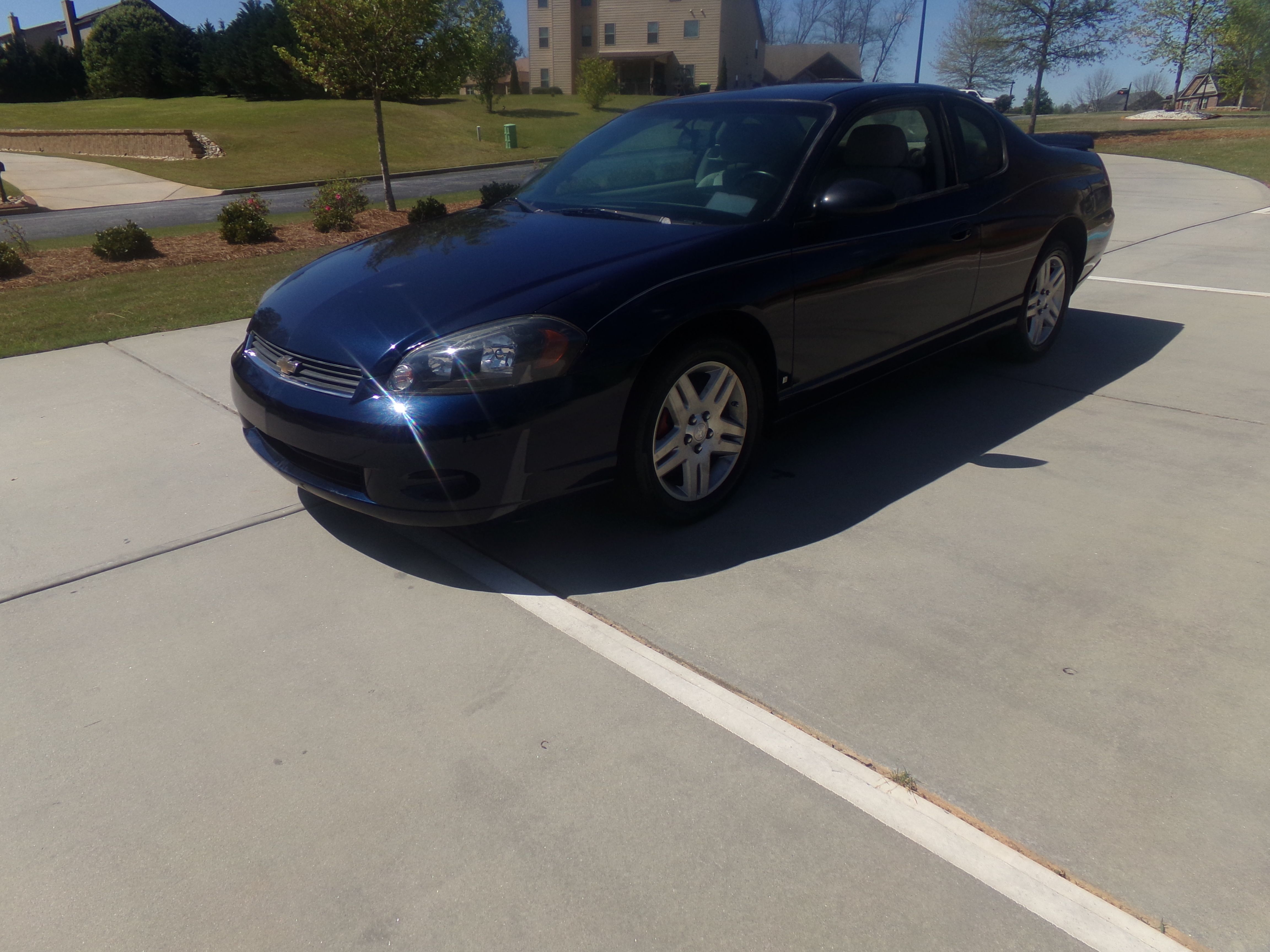 Used 2007 Chevrolet Monte Carlo LT FWD image 1