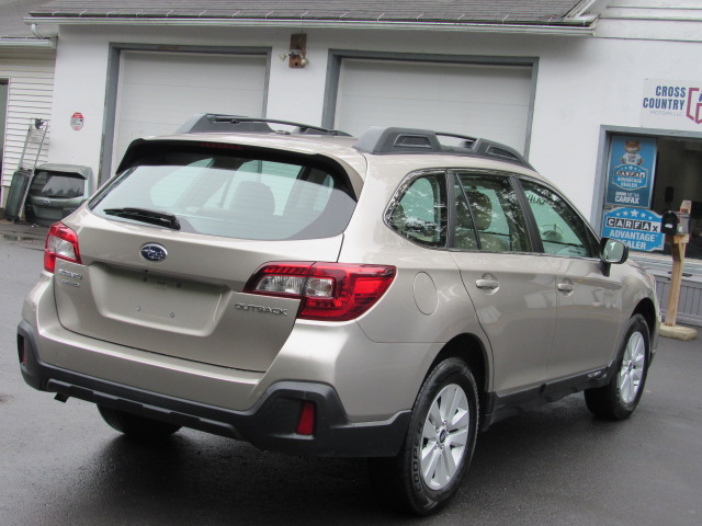 Used 2019 Subaru Outback 2.5i AWD/4WD image 8