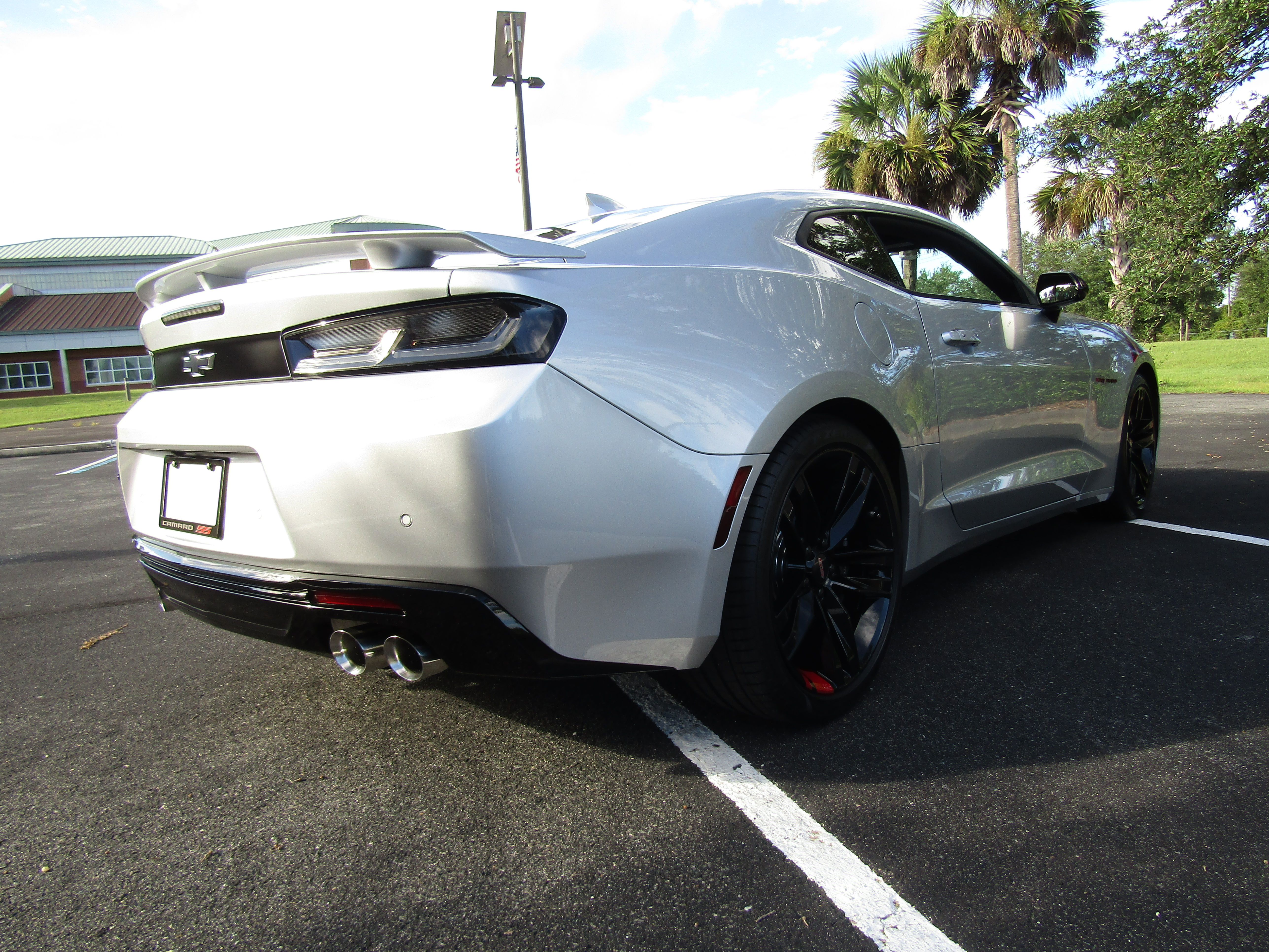Used 2018 Chevrolet Camaro SS Coupe w/ 2SS RWD image 5