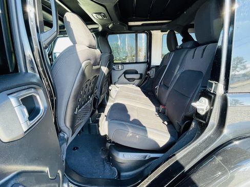 Used 2022 Jeep Wrangler 4xe Rubicon 20th Anniversary image 18