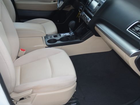 Used 2017 Subaru Legacy 2.5i AWD/4WD image 10