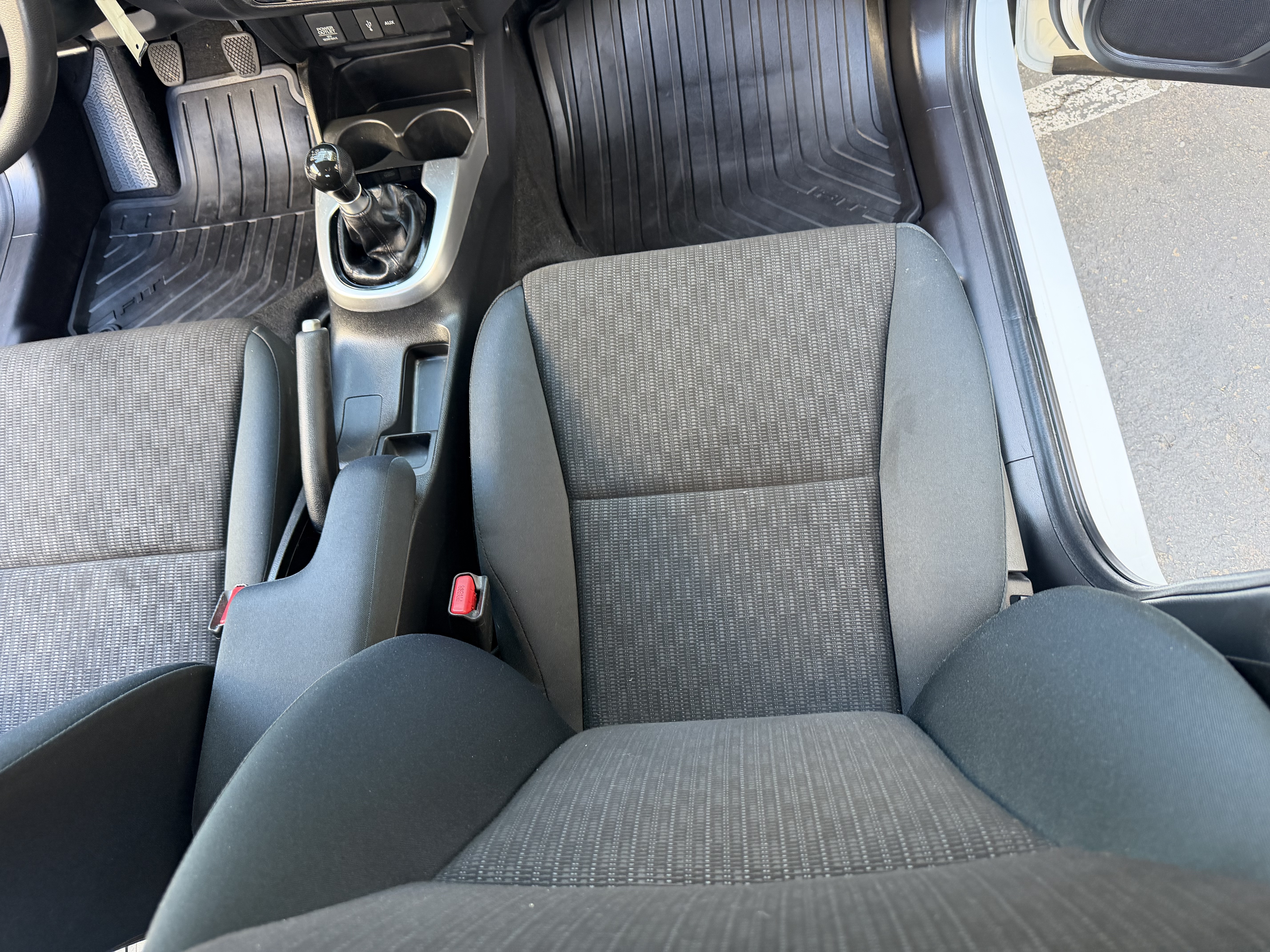 Used 2017 Honda Fit LX image 30