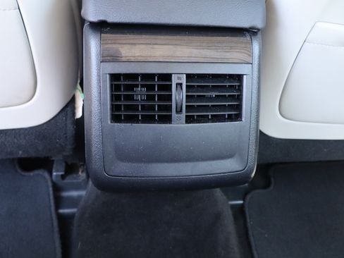 Used 2014 Toyota Avalon XLE FWD image 16